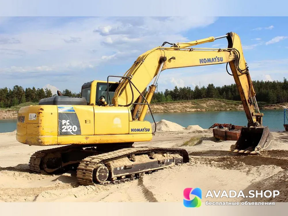 Гусеничный экскаватор Komatsu 220, 2012 г, гидролинии