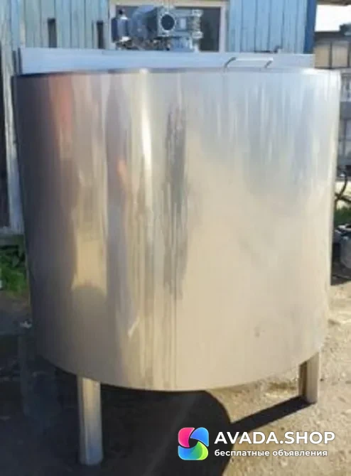 Емкость новая нержавеющая объем — 1, 15 куб.м., рубашка, эл. нагрев, термос, мешалка
